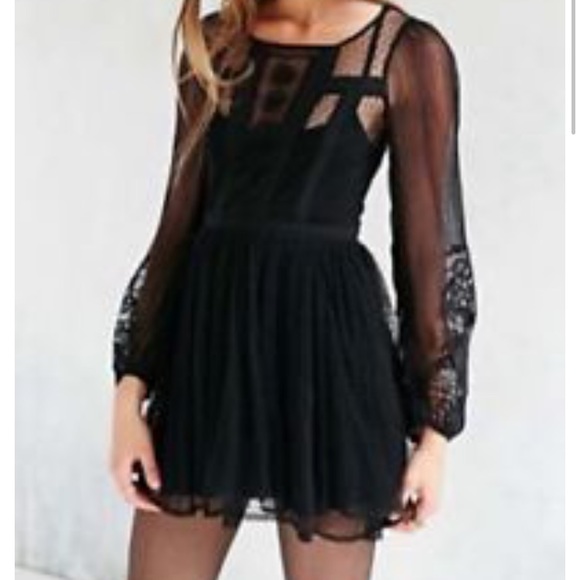 UO Kimchi Blue Paneled sheer Lace Ginny Dress - Picture 2 of 5